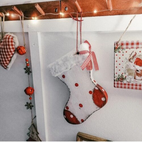 Chaussette de Noël blanche à pois rouge